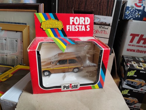 Boxed model vintage - model,