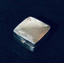 Sterling Silver engraved Victorian style miniature 20mm square pill stash box