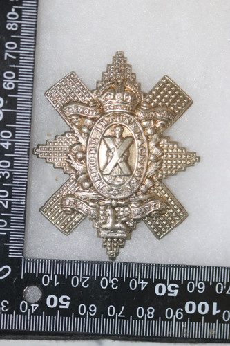British army metal cap - metal,