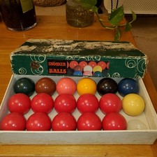 1 .7/8" Ten Red Snooker Balls Boxed Vintage One White Ball Missing For Billiards