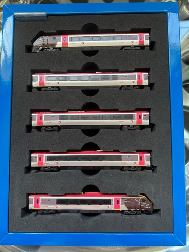 Dapol class 221 car set - 221,