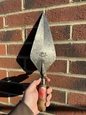 WHS Hunt & Sons Brades 11”