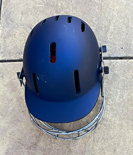 Gunn moore cricket helmet - gm,