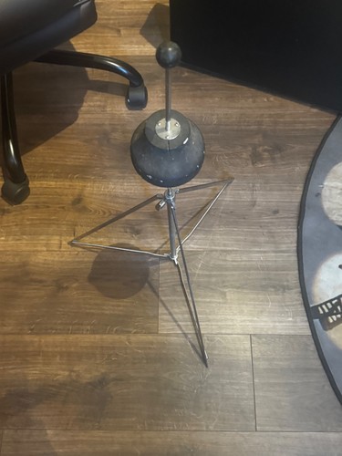 Metal tripod trombone - metal,