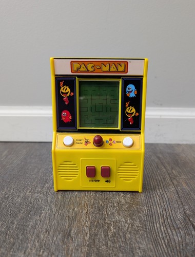 Bandai namco pac man - bandai,