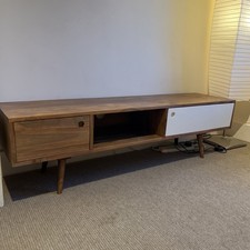 Swoon Watson TV Media Unit