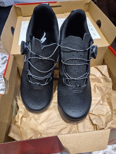 Brand new specialized cycling - new,