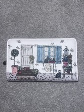 Leather Yoshi Country Cottage