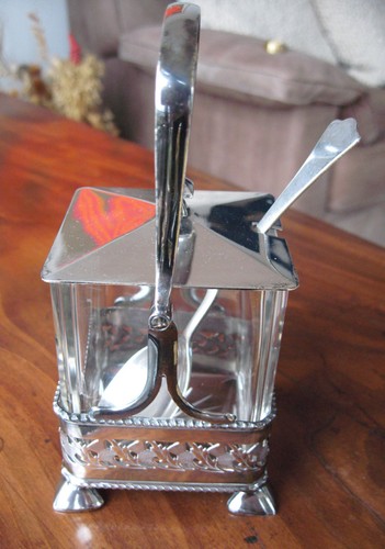 Very fine and elegant antique - very,