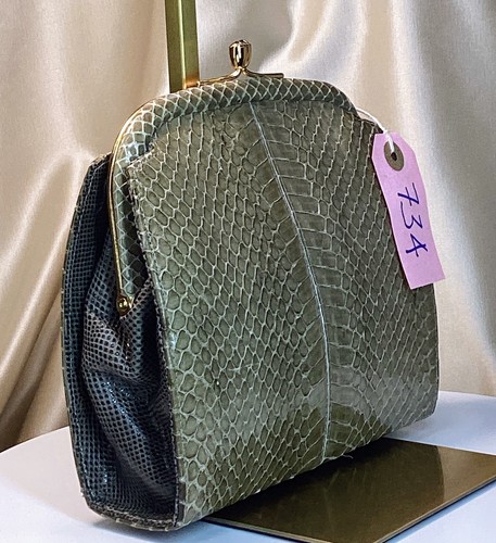 Stunning vintage olive green - olive,