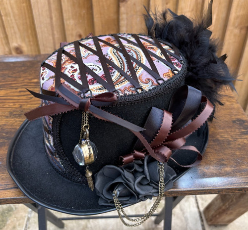 Black purple paisley top hat - black,