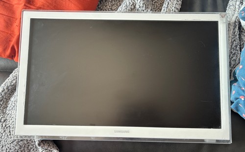 Samsung ue22h5610ak smart - 22",