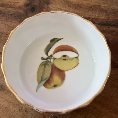 Royal worcester evesham gold - worcester,