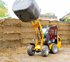 NEW CRX 810 Loader , tractor /