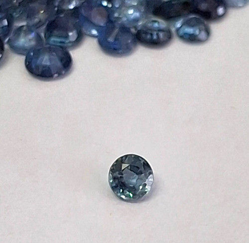 Blue round sapphire natural - round,