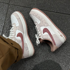 Nike Air Force 1 ’07 LV8 Low