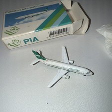 Schabak Vintage PAKISTAN AIRLINES 1:600 Diecast Model in Great Condition Boxed