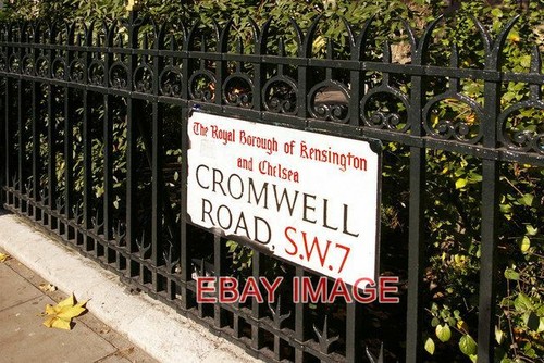 Photo road sign for cromwell - sign,