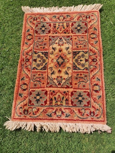 Hand knotted vintage - knotted, wool
