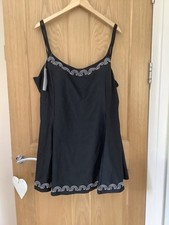 SWIMWEAR SIZE 32 , SILHOUETTE