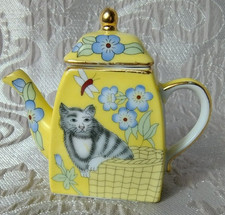 The Leonardo Collection Mini Decorative Teapot 3" tall yellow