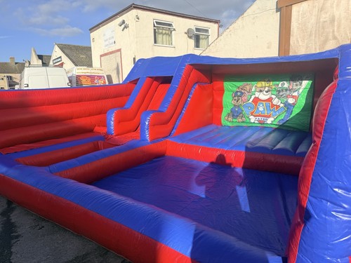 Bouncy castle inflatable - bouncy, play
