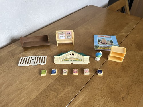 Sylvanian families country - families,