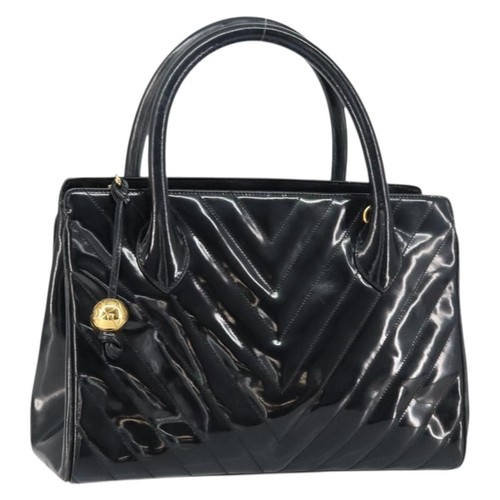 Chanel stitch hand bag - chanel,