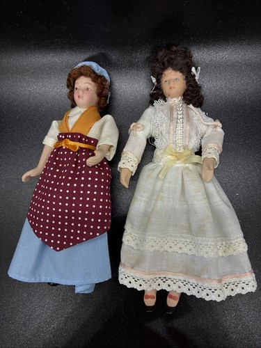Dolls house scale - dolls,