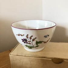 Floral Design With Motif Tea