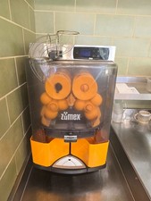 zumex juicer 04873 with lots