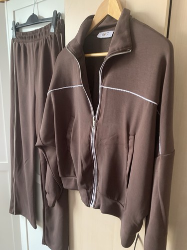 Beautiful women jogging suit - women's,
