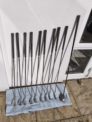 Mens golf clubs - r/h,