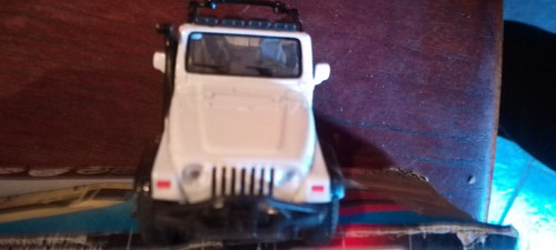 Toy metal and plastic 4x4 - metal, jeep