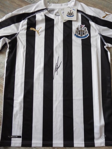 Alan shearer signed newcastle - alan,