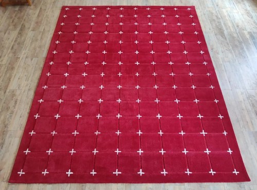Hand tufted wool - rug, ft