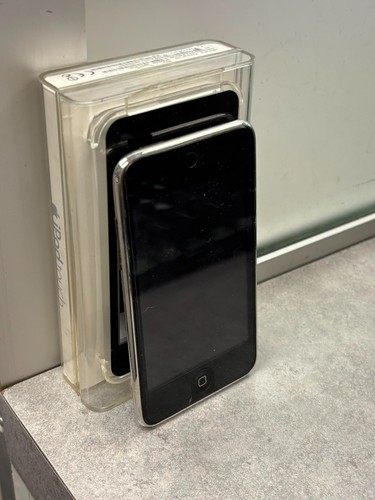 Apple ipod touch 16gb - ipod,