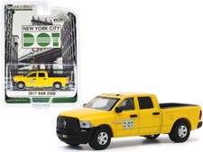 2017 RAM 2500 Pickup Truck Yellow NYC DOT Brooklyn Maintenance Hobby 1/64
