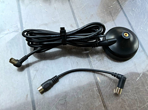 Magnetic base aerial - tv,