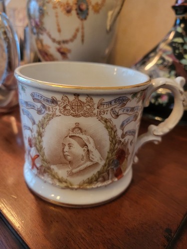 Commemorative mug queen - commemorative,