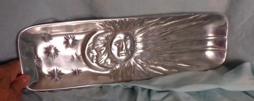 Cast aluminum bread serving - cast,