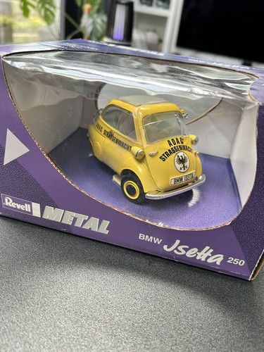 Revell metal diecast bmw - metal,