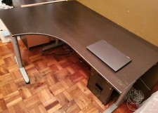 Solid Wood L-Shaped Laptop