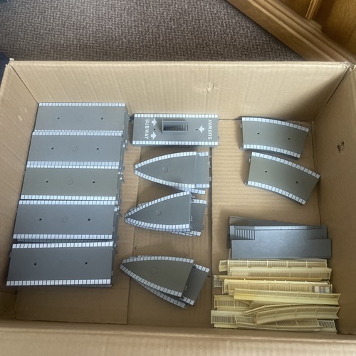 Hornby platforms fencing - hornby,