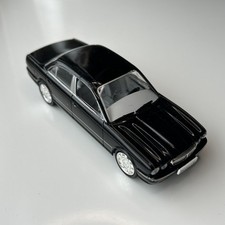 UNIVERSAL HOBBIES DAIMLER SUPER V8 1:43 QUANTUM OF SOLACE JAMES BOND 007 UNBOXED