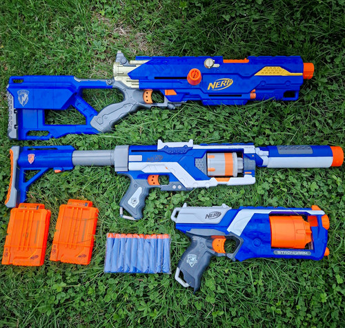 Nerf longstrike and pistol - nerf,