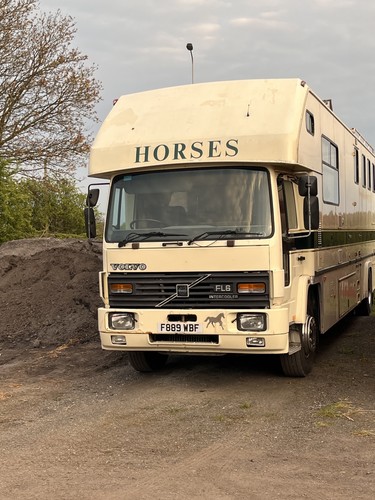 Horsebox volvo fl6 hgv - horsebox,