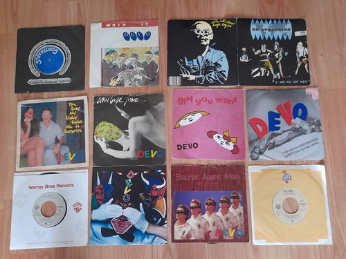 Singles devo peek a - devo,