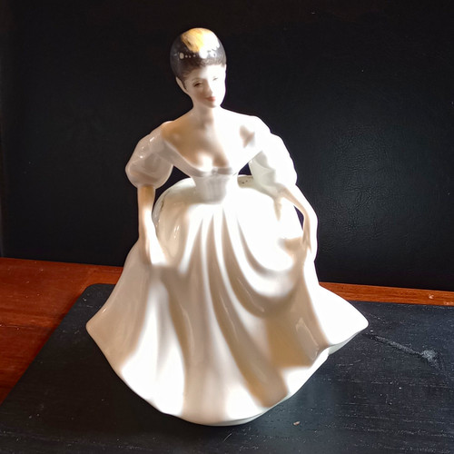 Royal doulton ceramic lady - royal, doulton/ceramic