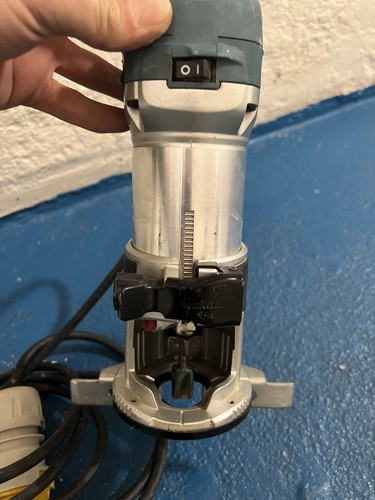 Makita router 110v - router,